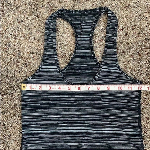 Black/gray Lululemon CRB tank, size 6 - Picture 3 of 6
